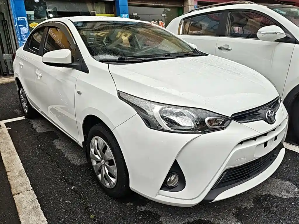 Toyota Yaris L 2019 — фото 4