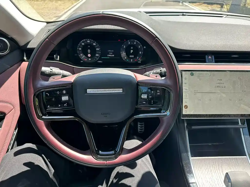 Land Rover Evoque 2025 — фото 6
