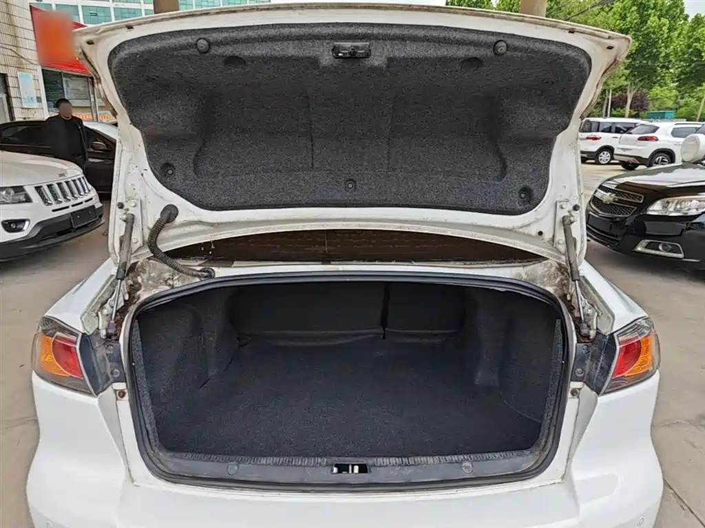 Mitsubishi Lancer EX 2015 — фото 19