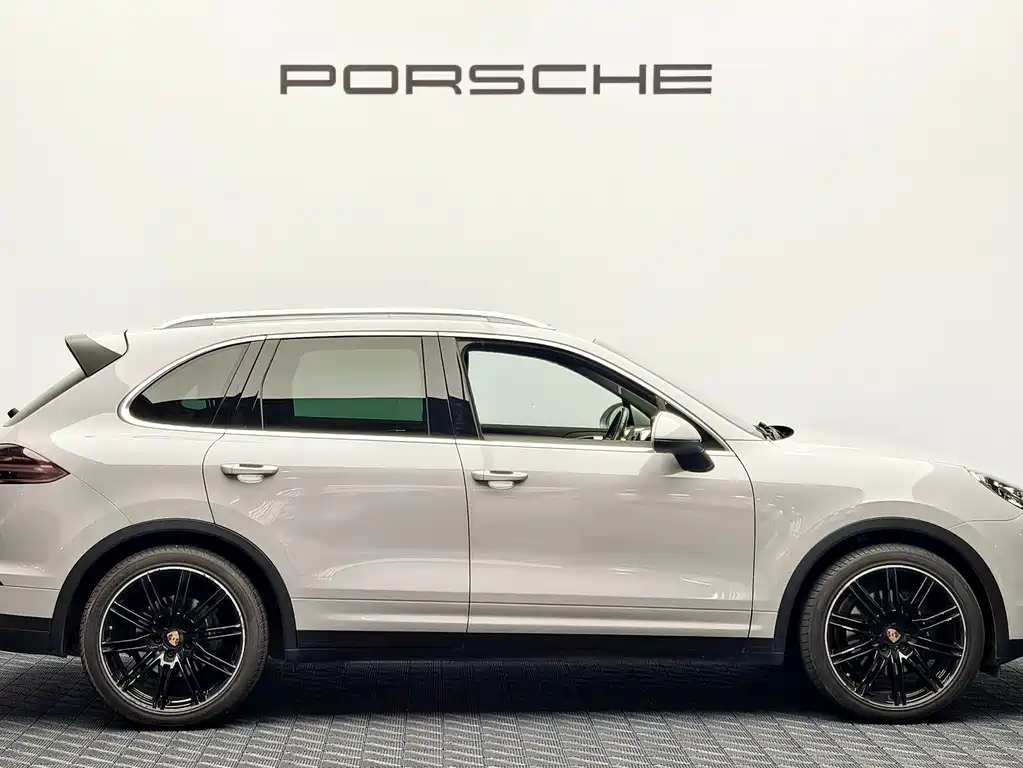 Porsche Cayenne 2015 — фото 5