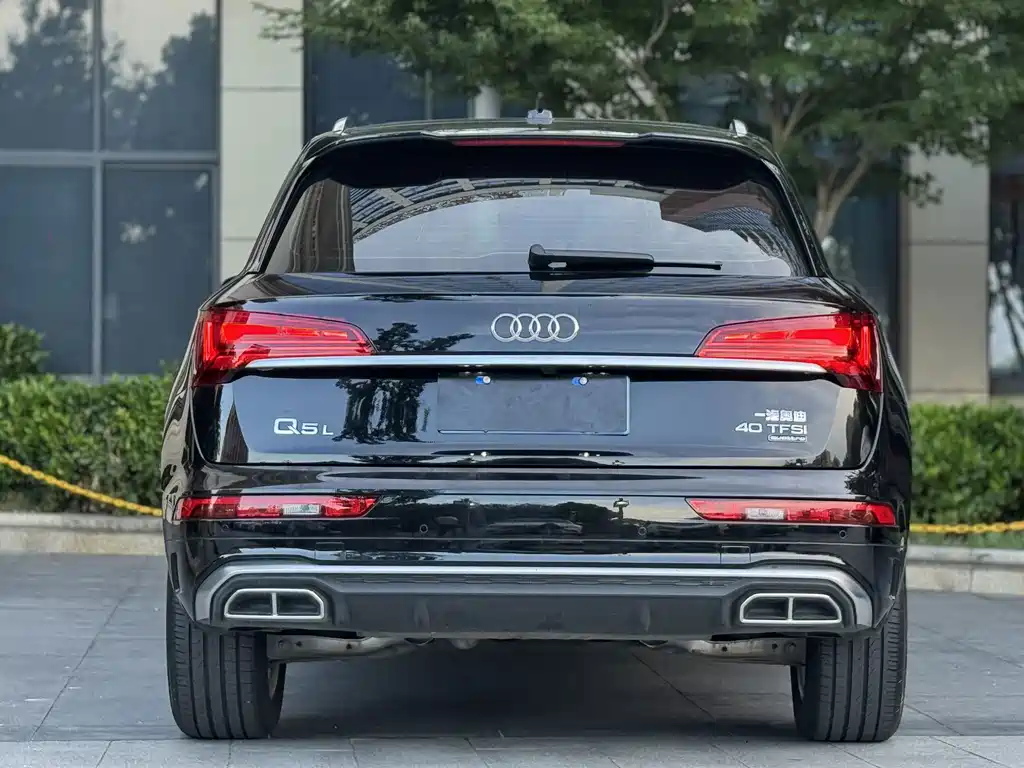 Audi Q5L 2023 — фото 9