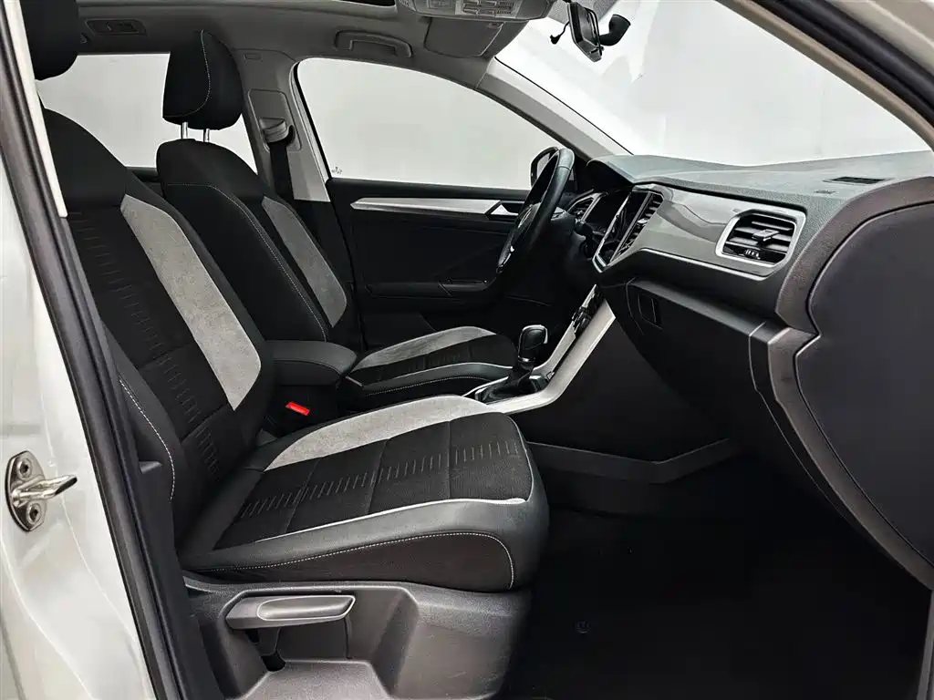 Volkswagen T-Roc 2022 — фото 15