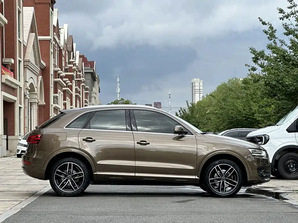 Audi Q3 2014 — фото 8
