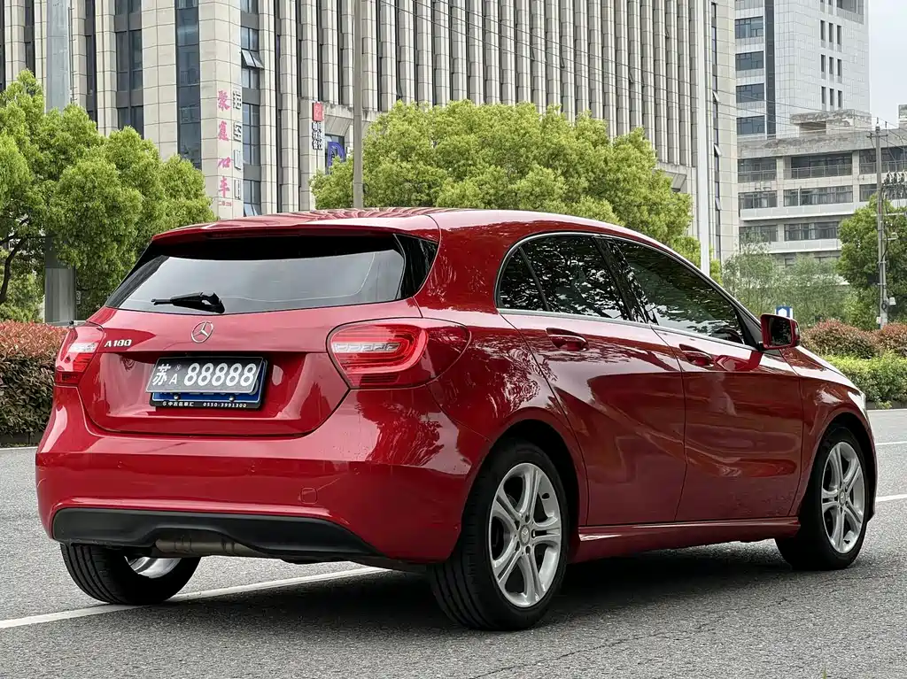 Mercedes-Benz A-Class 2015 — фото 4