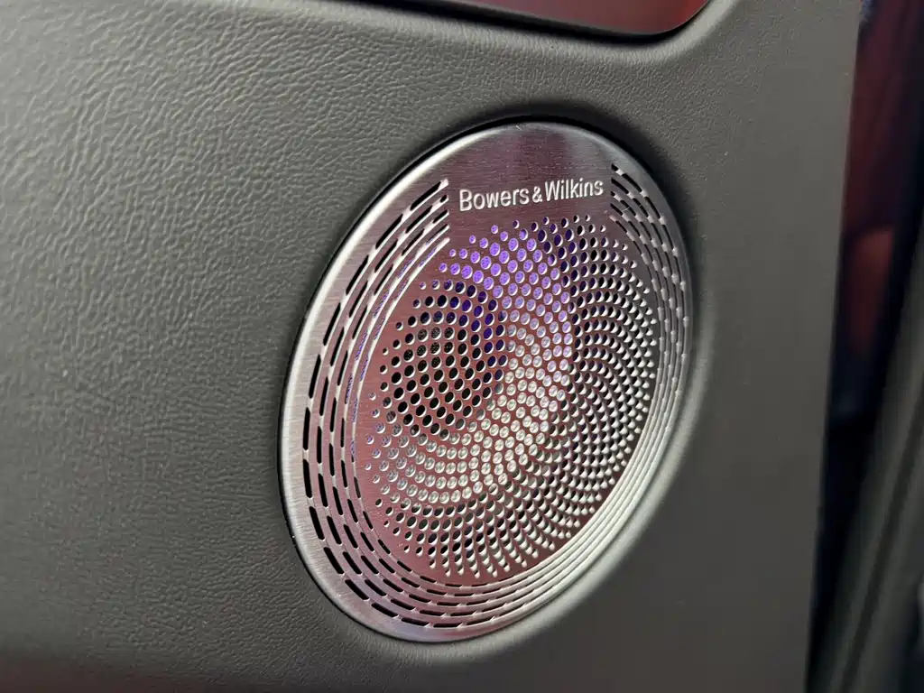 BMW XM 2023 — фото 10