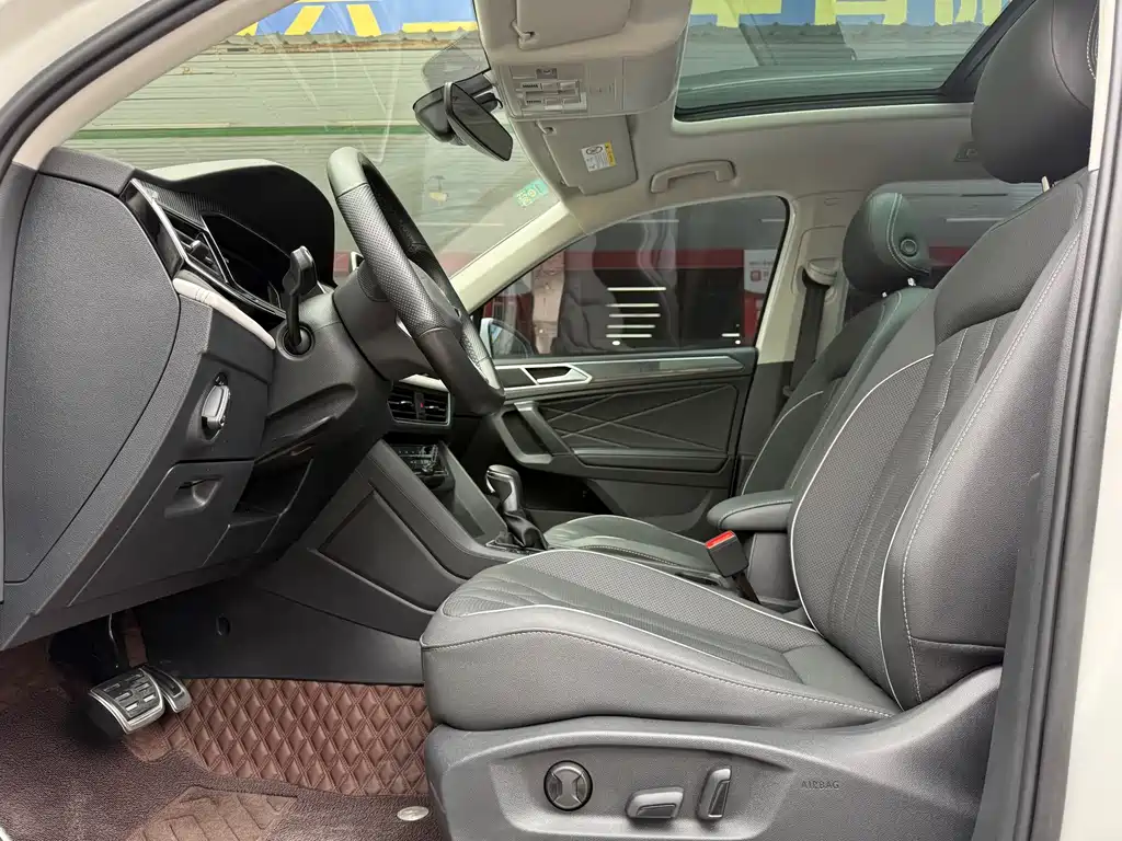 Volkswagen Tiguan L 2022