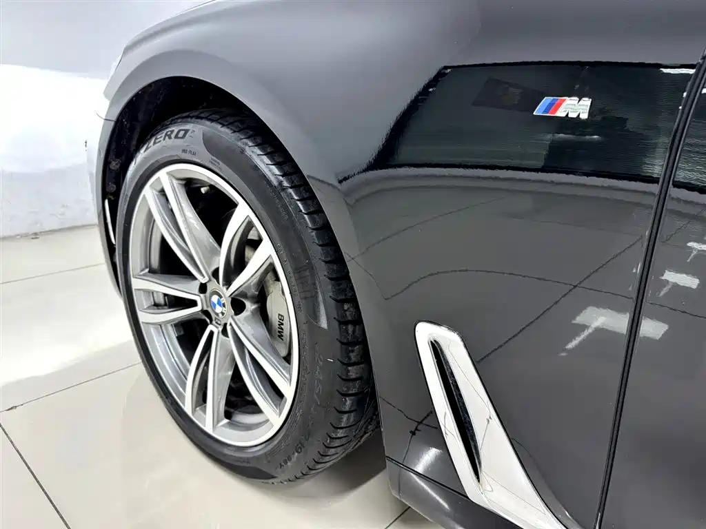 BMW 7 Series 2018 — фото 25