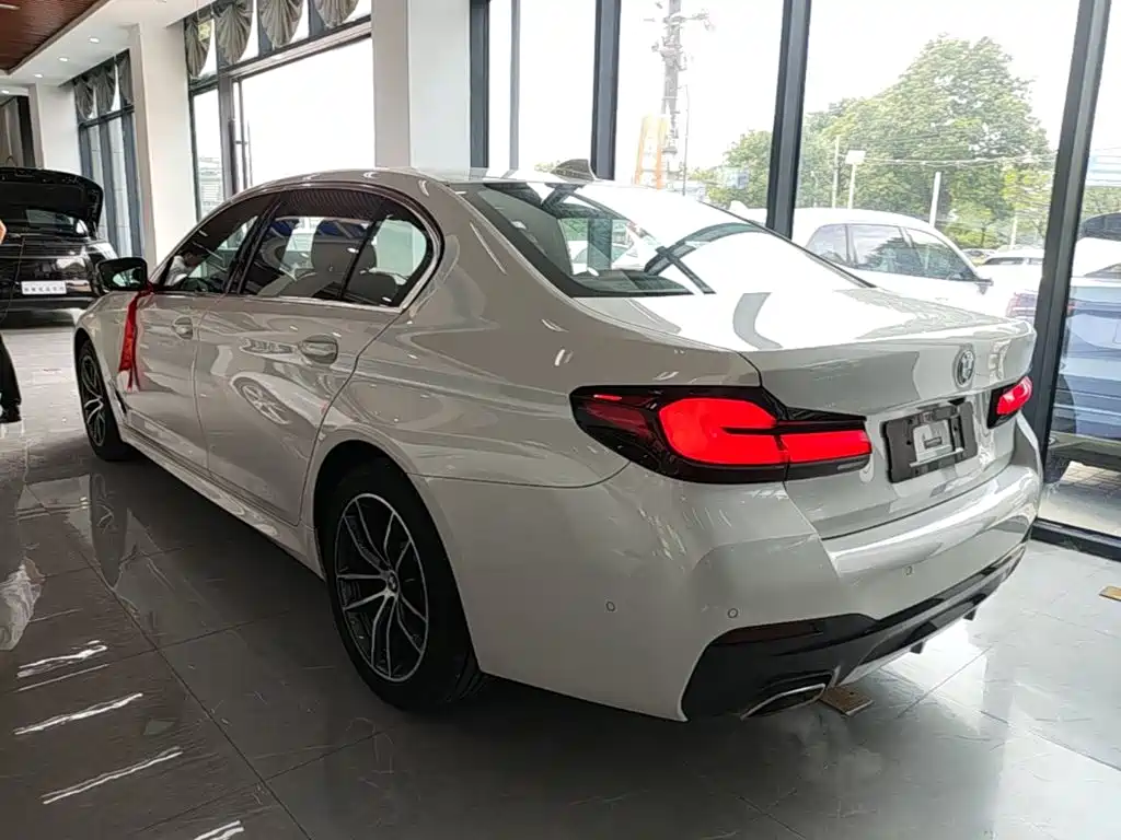 BMW 5 Series 2022