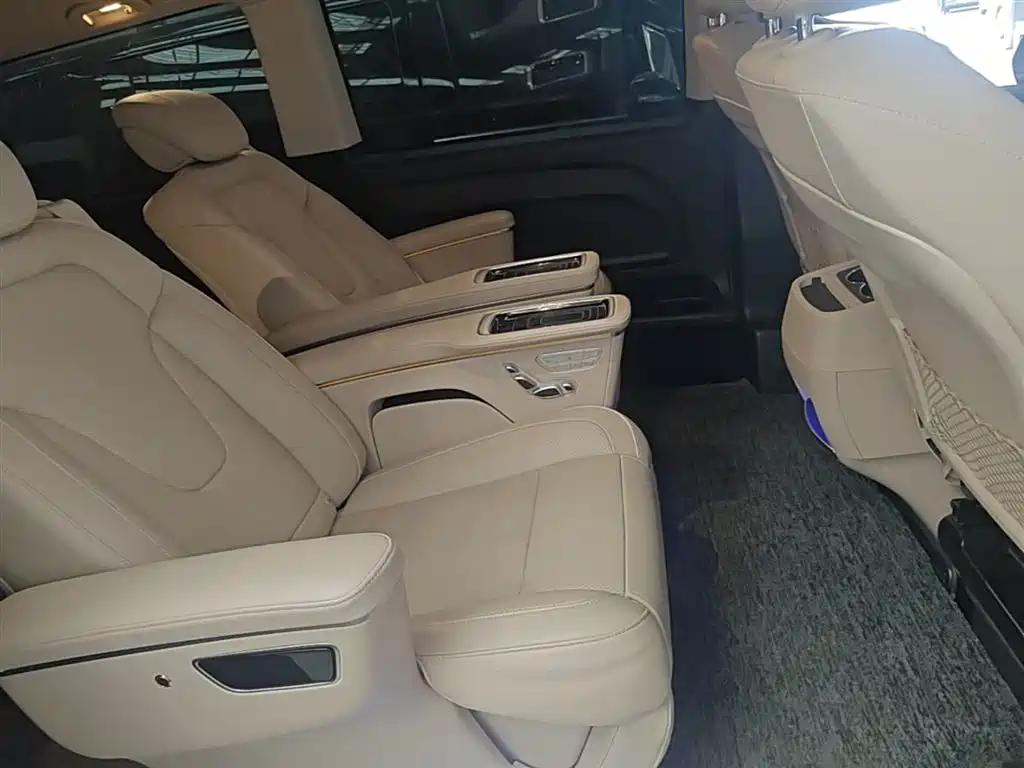 Mercedes-Benz Vito 2023 — фото 17