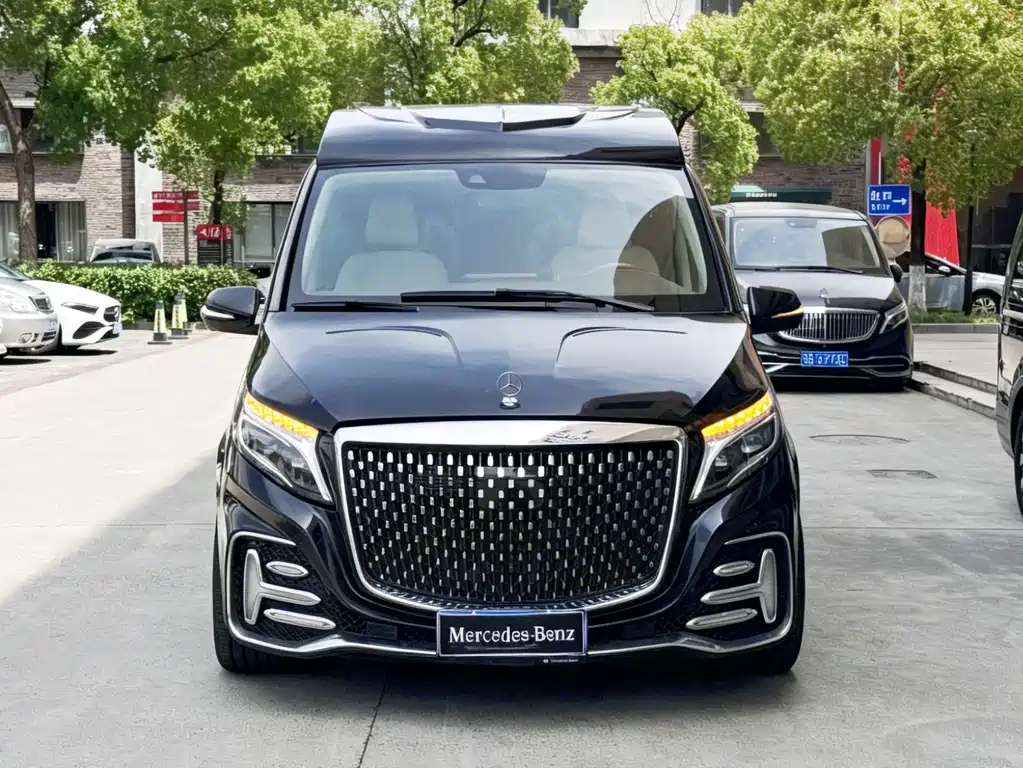 Mercedes-Benz V-Class 2022 — фото 2