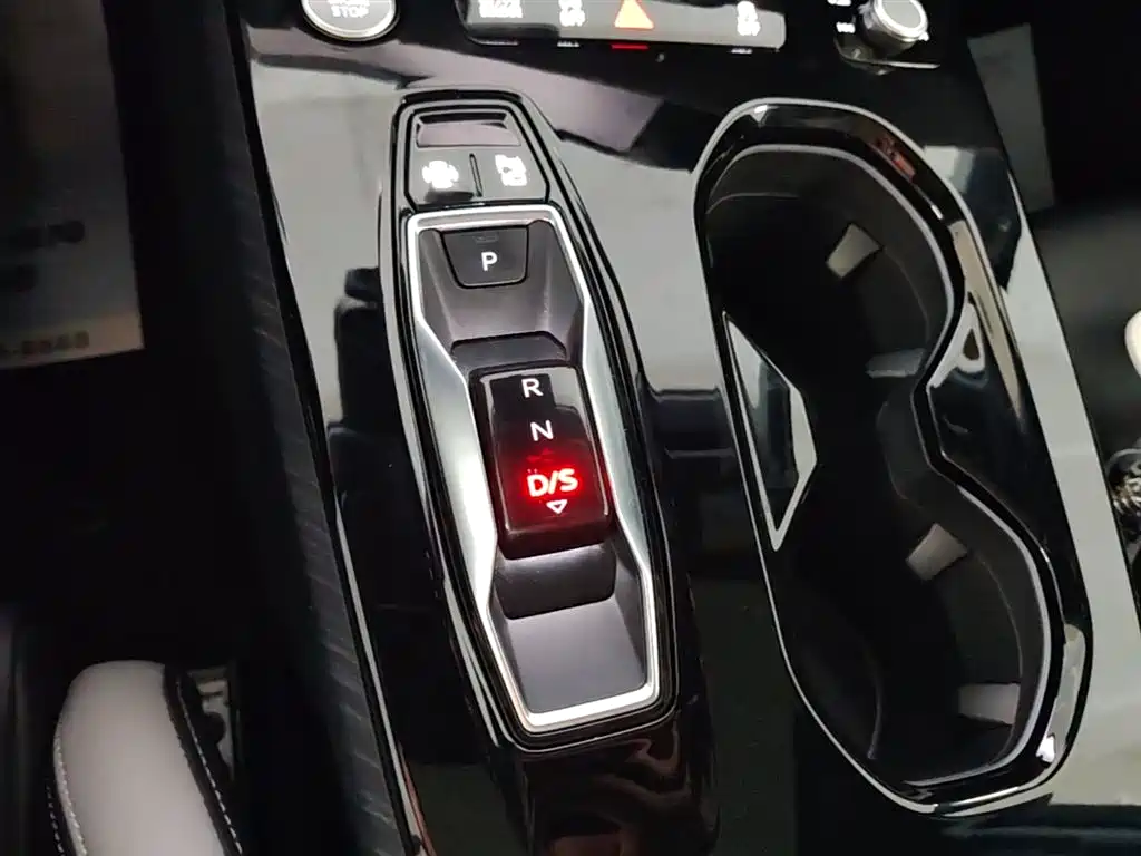 Audi A5L 2025 — фото 21