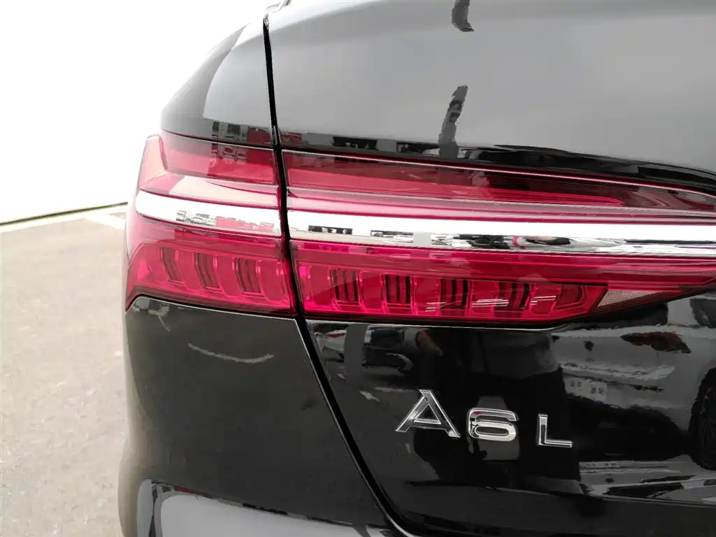 Audi A6L 2023 — фото 17