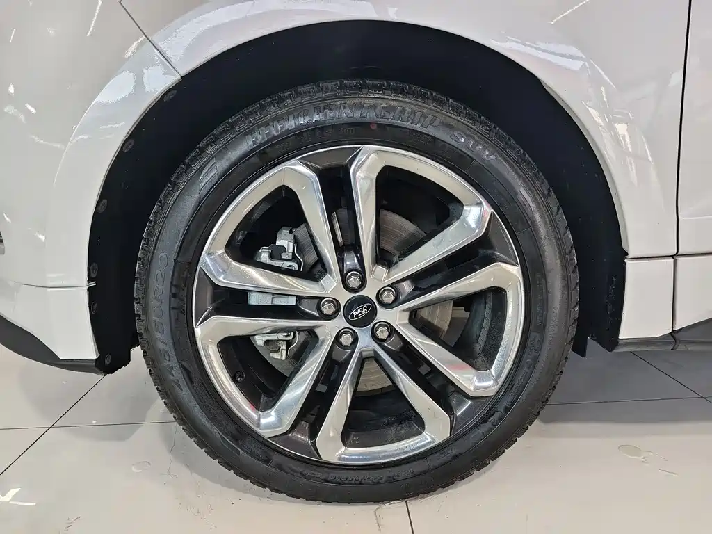 Ford Edge 2020 — фото 15