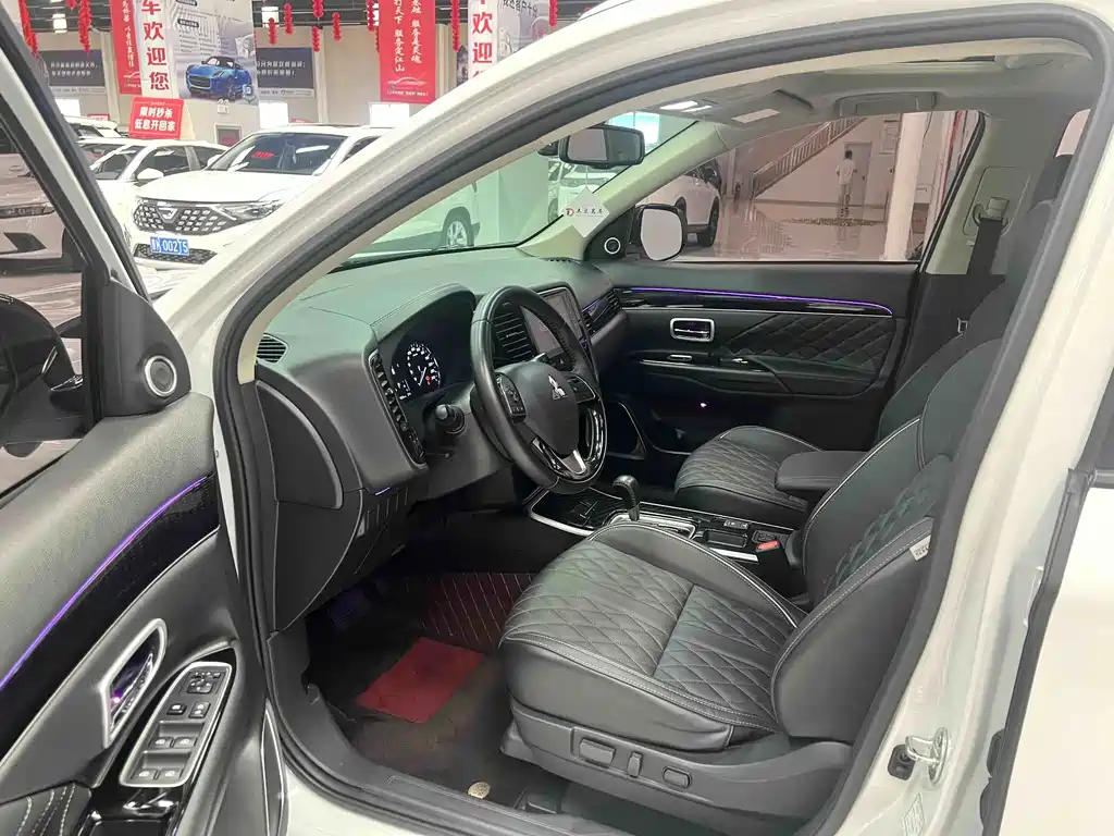 Mitsubishi Outlander 2022