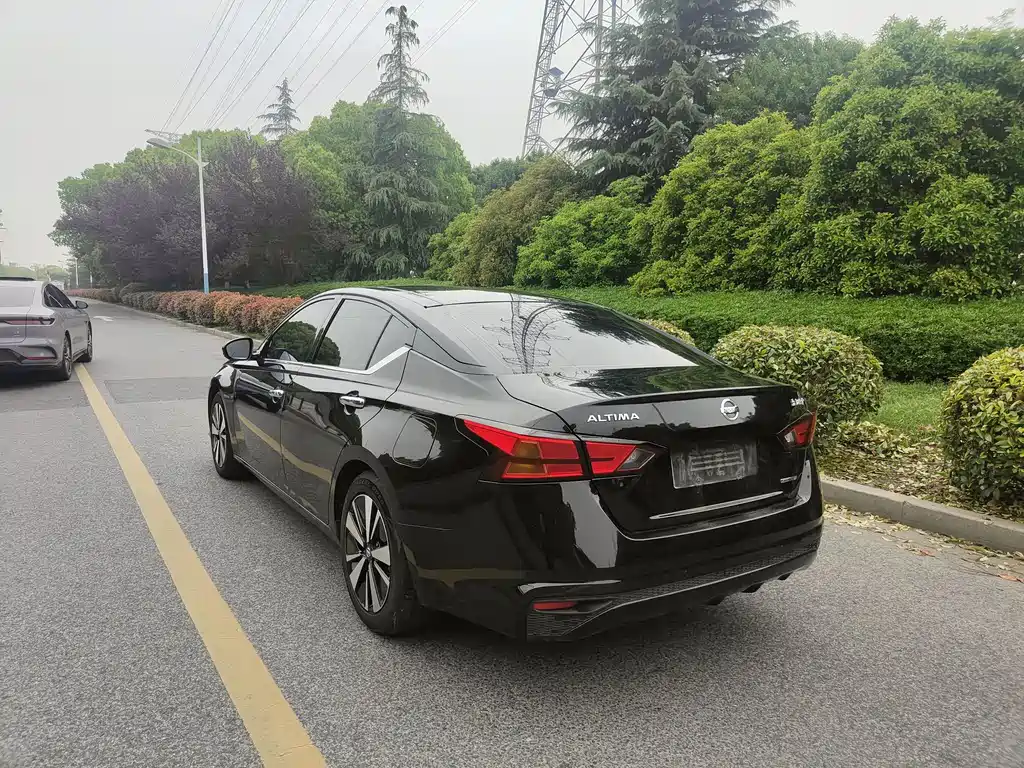 Nissan Teana 2022