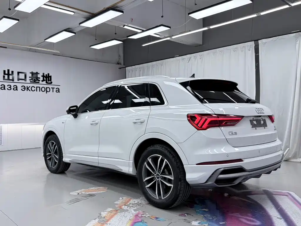 Audi Q3 2021 — фото 6