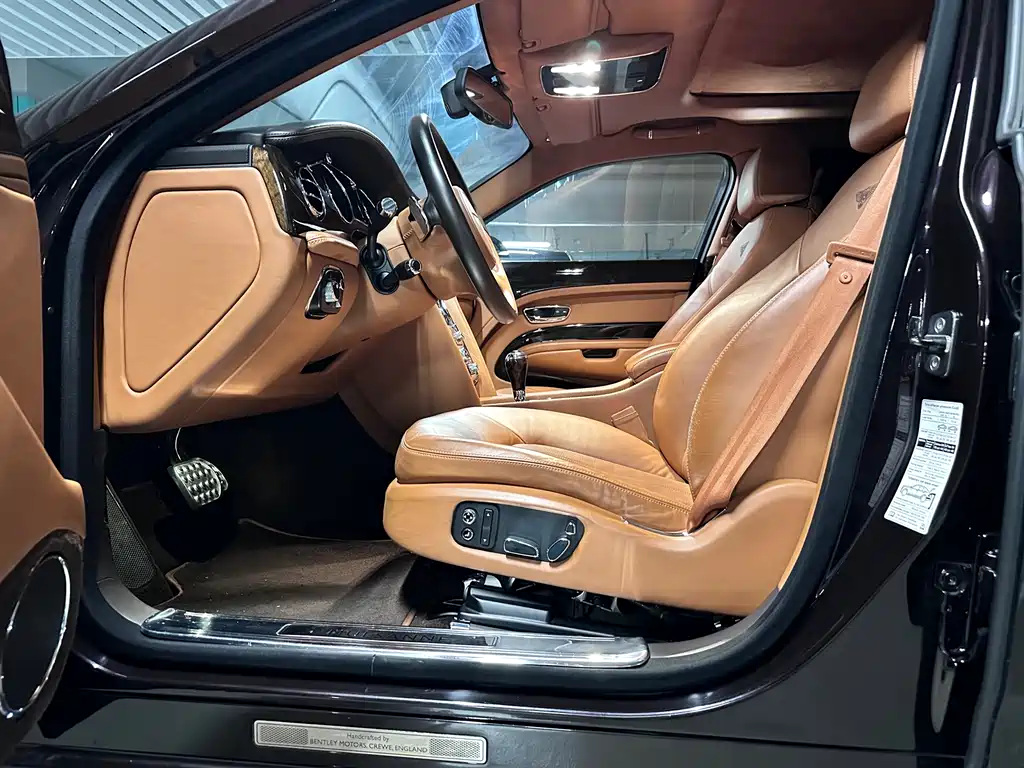 Bentley Mulsanne 2015 — фото 4