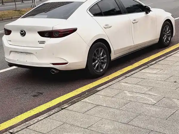 Mazda 3 Axela 2021