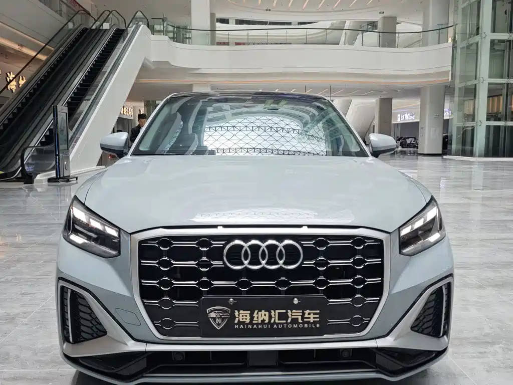 Audi Q2L 2024 — фото 2