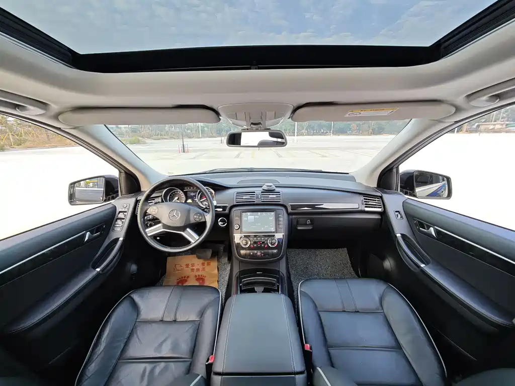 Mercedes-Benz R-Class 2017 — фото 11