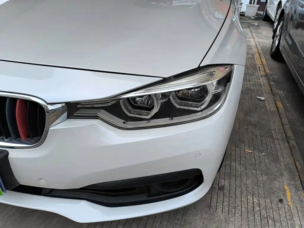 BMW 3 Series 2016 — фото 24