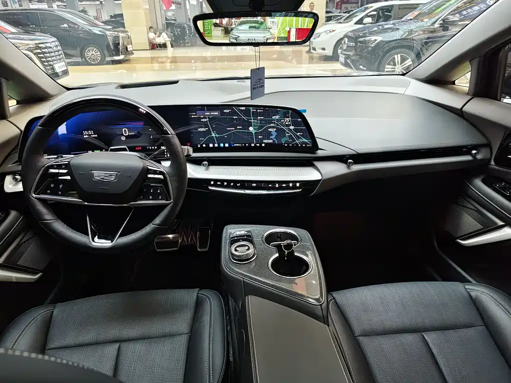 Cadillac IQ 2024 — фото 13