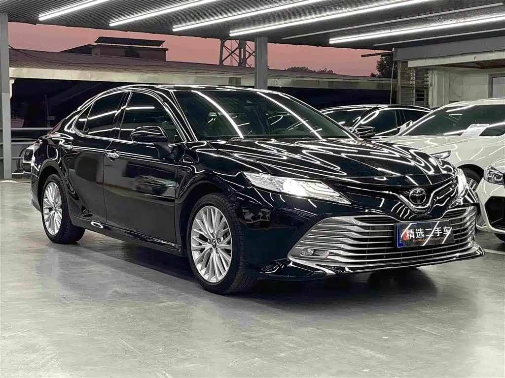 Toyota Camry 2020 — фото 3