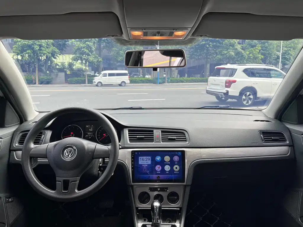 Volkswagen Lavida 2014
