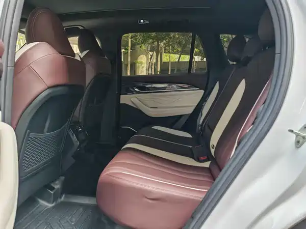 Geely Xingyue L 2021