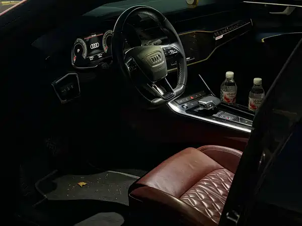 Audi A7L 2023