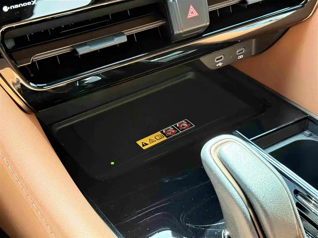 Toyota Vellfire 2024 — фото 22