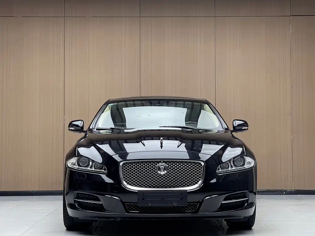 Jaguar XJ 2013 — фото 2