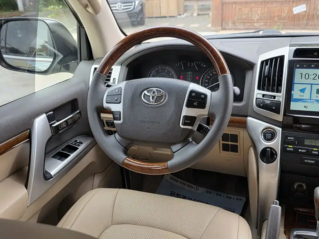 Toyota Land Cruiser 2015 — фото 17