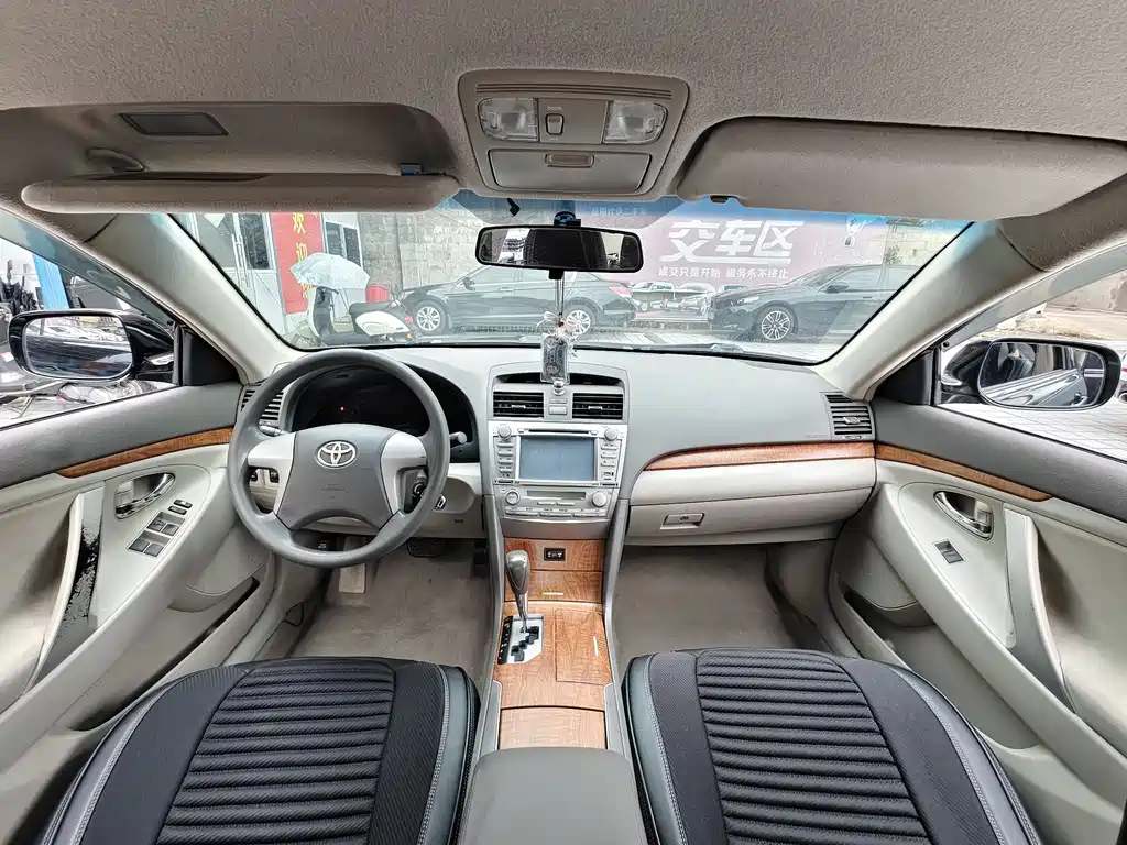 Toyota Camry 2010