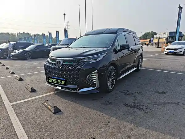 Toyota Granvia 2026