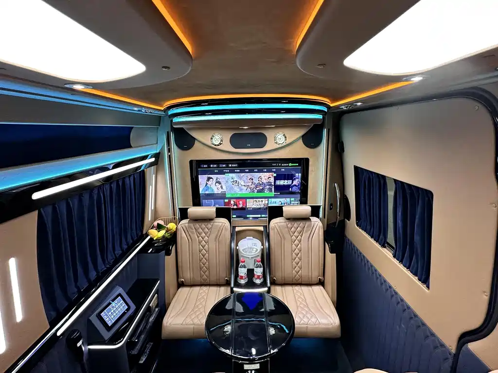 Mercedes-Benz Sprinter 2018 — фото 4