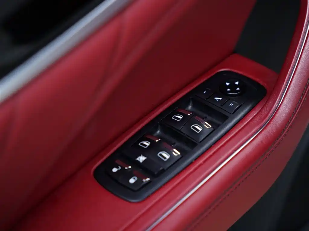 Maserati Levante 2022 — фото 29