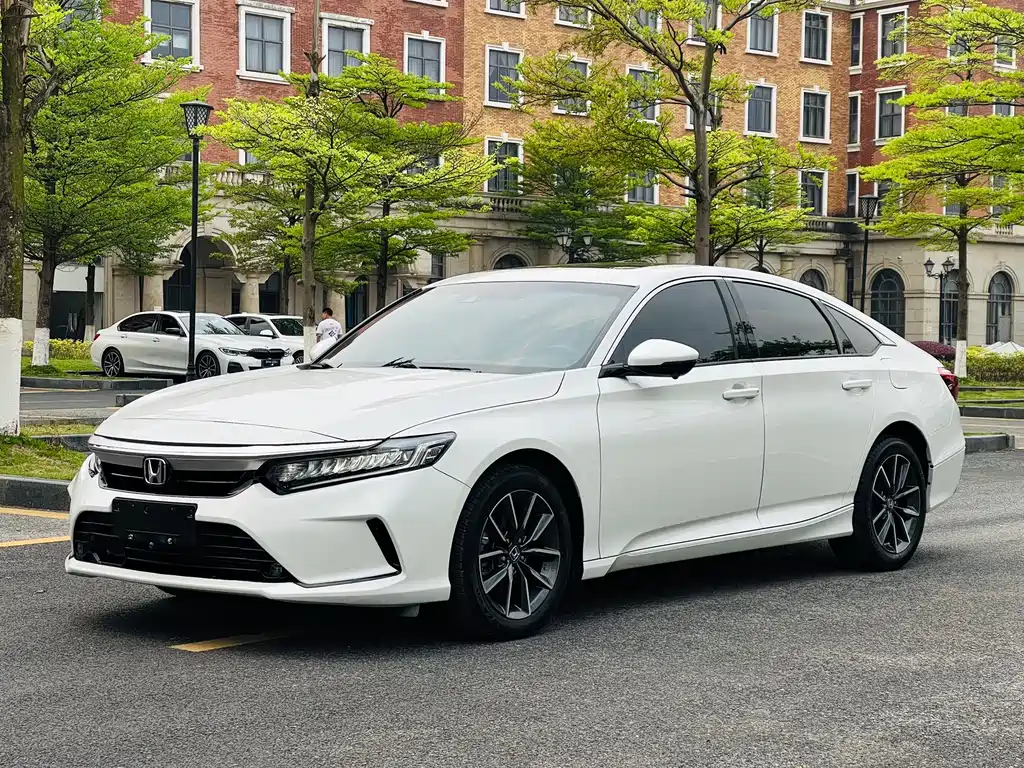 Honda Inspire 2023 — фото 1