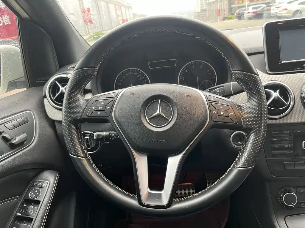 Mercedes-Benz B-Class 2014 — фото 4