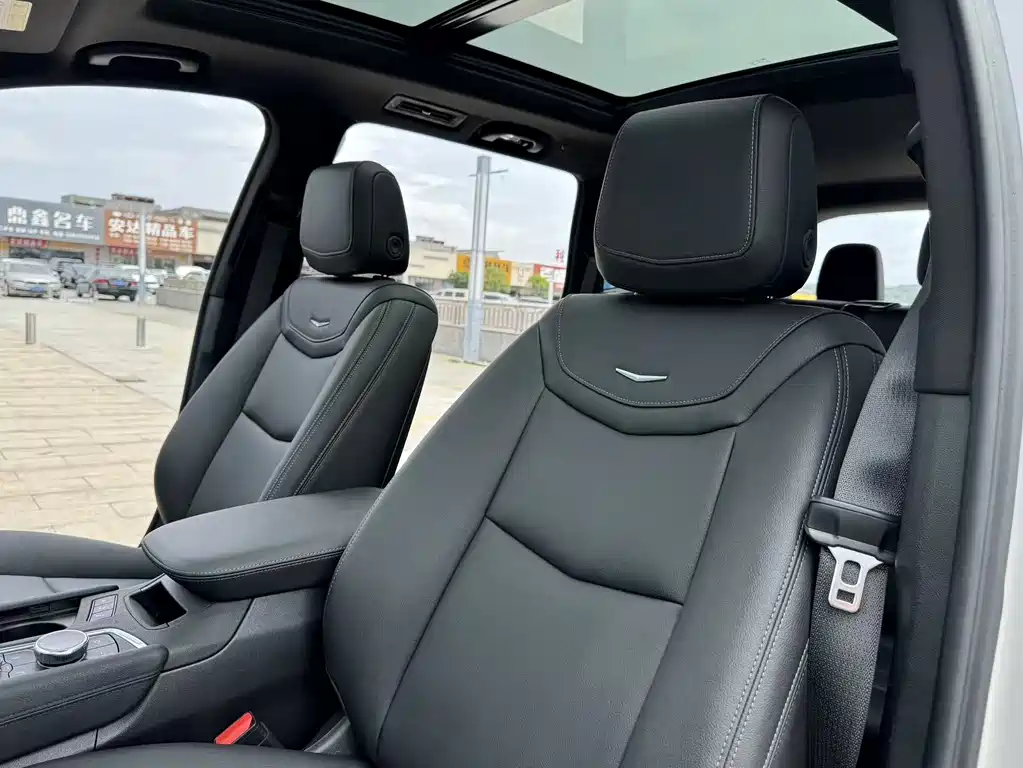 Cadillac XT6 2021 — фото 13