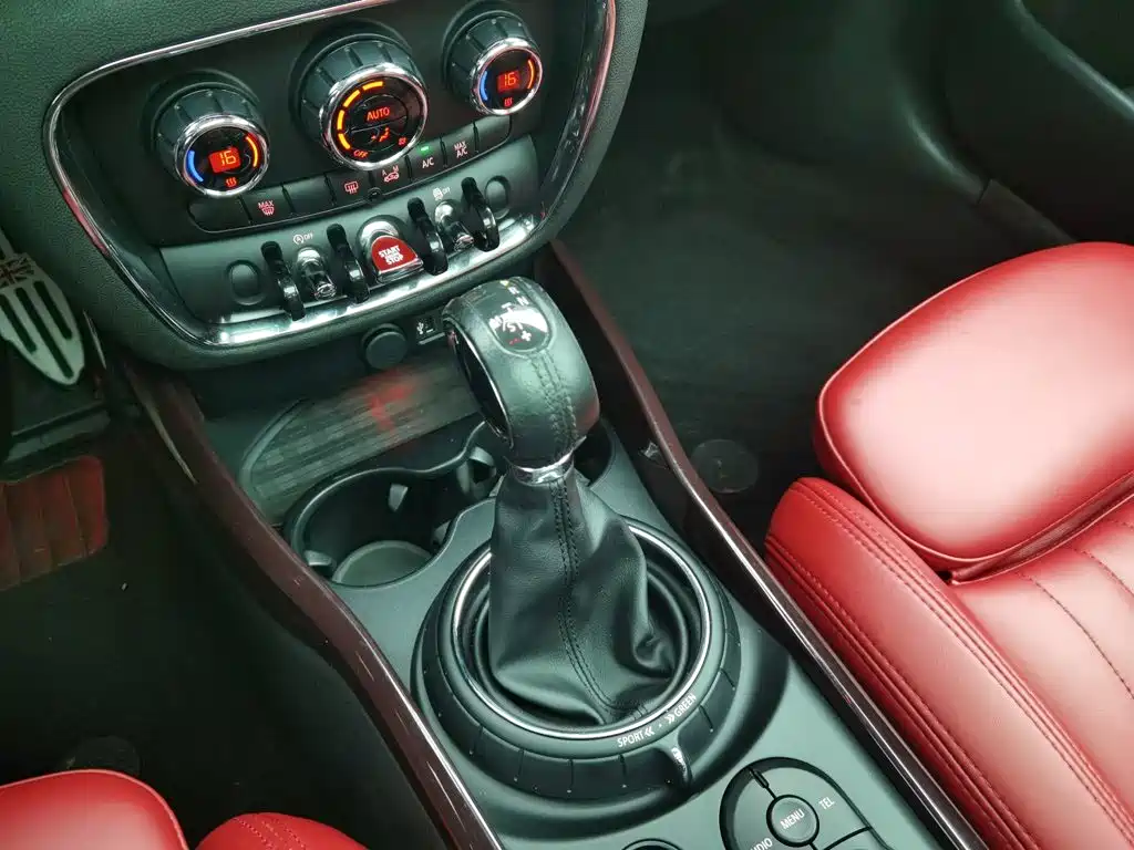 MINI Clubman 2017 — фото 13