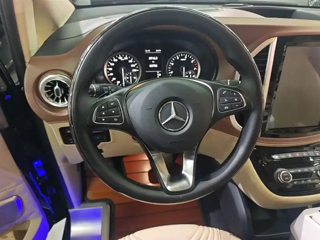 Mercedes-Benz Vito 2021 — фото 11