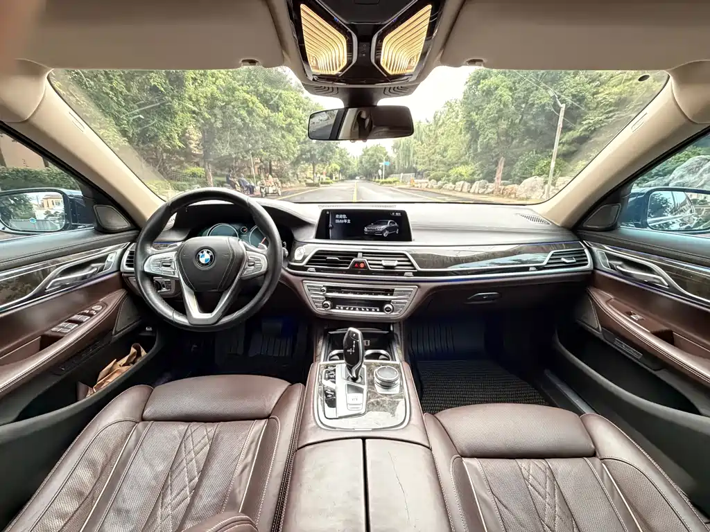 BMW 7 Series 2016 — фото 5