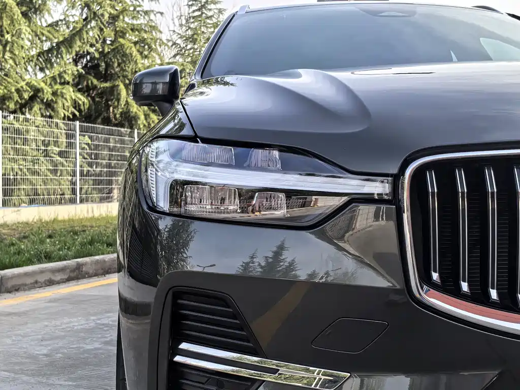 Volvo XC60 2022 — фото 22