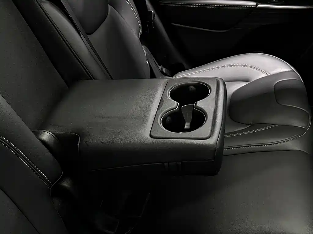Jeep Cherokee 2018 — фото 30