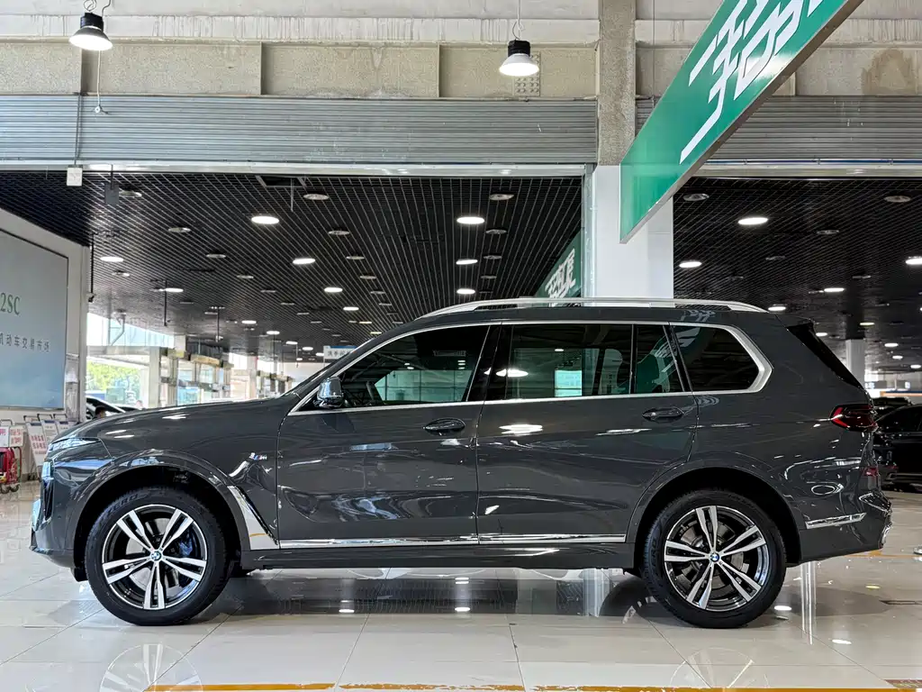 BMW X7 2023 — фото 4