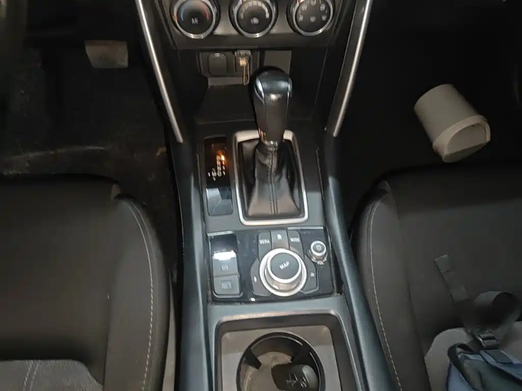 Mazda CX-4 2016 — фото 14