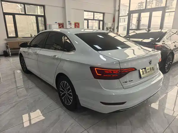 Volkswagen Sagitar 2022