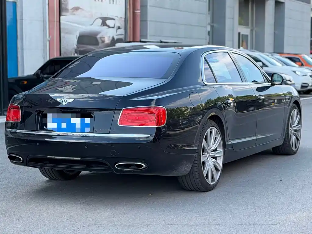 Bentley Flying Spur 2015 — фото 4