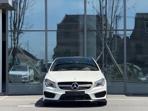 Mercedes-Benz CLA AMG 2015